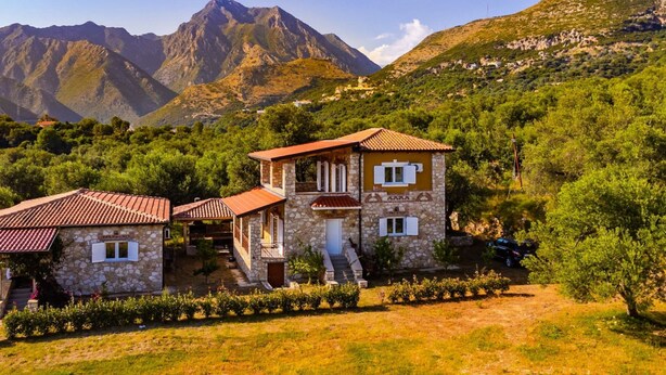 House | 4 bedrooms - Siar The Large Villa Garden Beach Access (Lukovë)