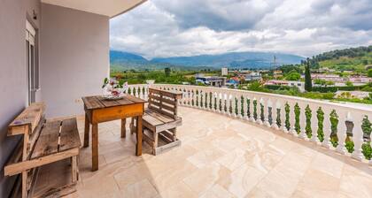 Hometown Apartment in Gjirokaster