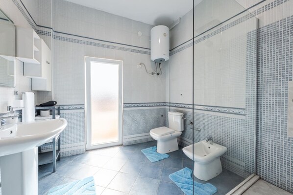 Unclassified image, 1 of 50, button - The Old-clock Apartment Modern 2BR (Shkodër)