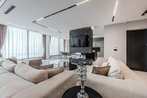 Villa, Smoking