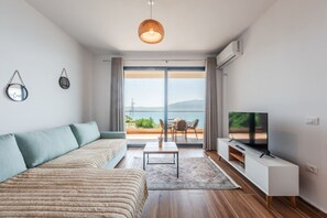 Apartment - Exclusive Seafront Apartments Apartment 2 (Orikum)