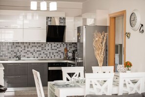 2 bedrooms - The Downtown Apartment (Shkodër)