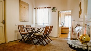 2 bedrooms - City Grove Blooms and Beds 2BR With City Views (Gjirokastër)