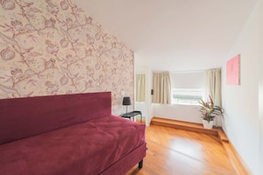 1 bedroom, desk, free WiFi