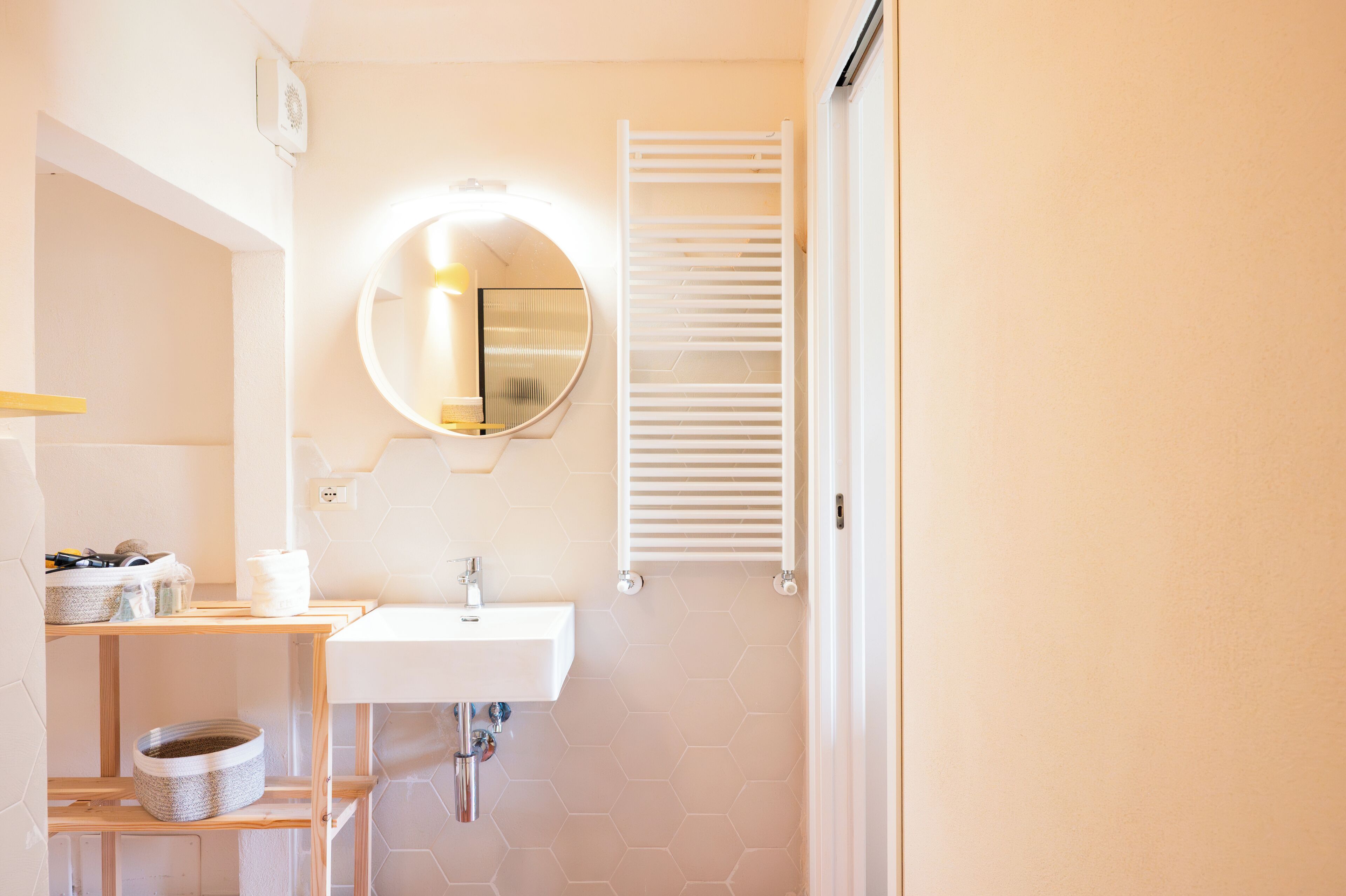 Comfort Double Room, Hill View | Bathroom | Hair dryer, towels, soap, shampoo