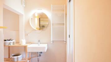 Chambre Double Confort, vue colline | Salle de bain