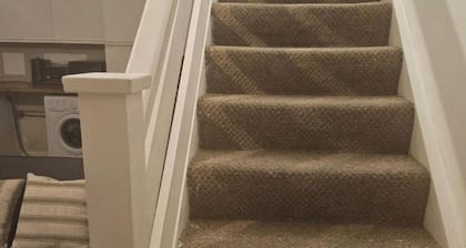 1 Bed House Sleeps 2 -free Parking -Tv