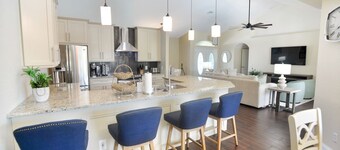 Charming 3-bedroom house with AC,WiFi and HEATED POOL in welcoming Rotonda West