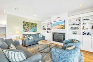 Téléviseur, foyer, bureau