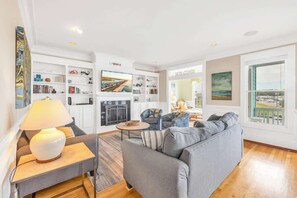 TV, fireplace, offices - Graceful Lee Summary: (Carolina Beach)