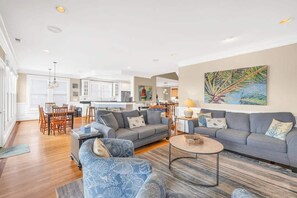 Téléviseur, foyer, bureau