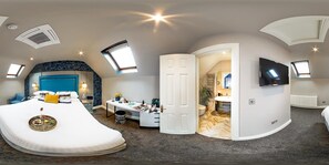 7 bedrooms, iron/ironing board, WiFi, bed sheets - Killarney Centre Home comprising 4 separate Apartments (Sleeps 18) (Killarney)