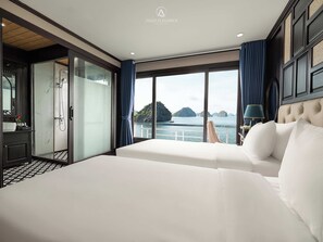 Phòng đôi hoặc 2 giường đơn Deluxe, quang cảnh biển | Minibar, bàn ủi/dụng cụ ủi quần áo 
