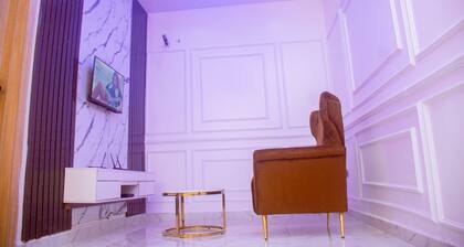 Lekki Aprt/pool/gym/sleeps 6/ Freep/tv/wifi