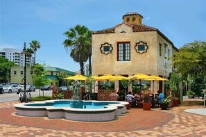 Pool - Cozy & Charming 4/4 bungalow with pool close to the Village, Lido & Siesta Keys (Sarasota)