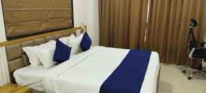 Superior Room | In-room safe, individually decorated, individually furnished, desk