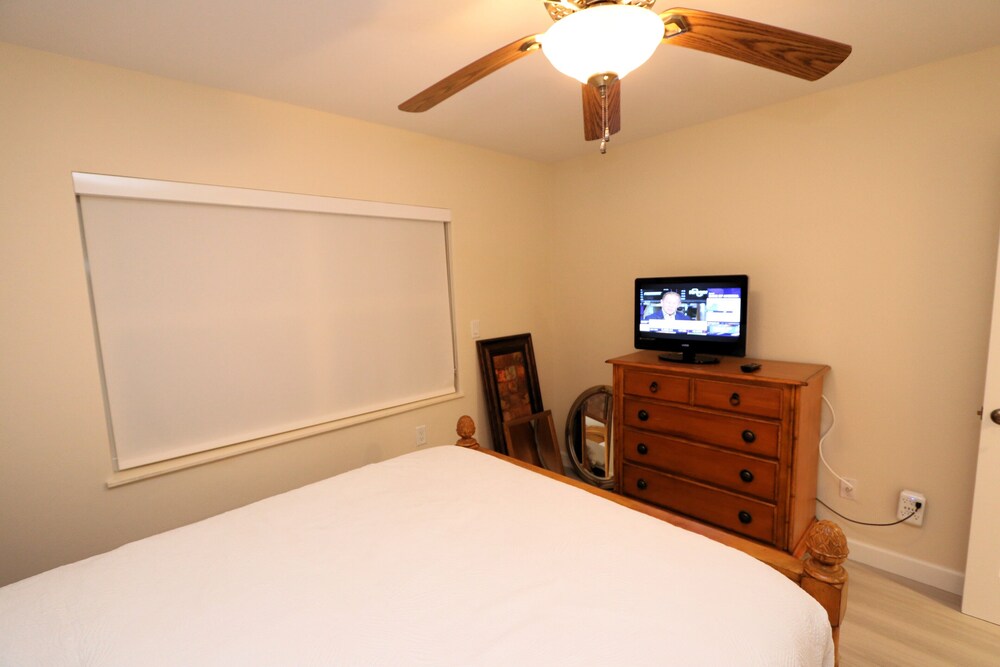 Luxury Waterfront Condo w/ Stunning Gulf Views & TopTier Amenities