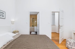 3 Schlafzimmer, Bügeleisen/Bügelbrett, WLAN, Bettwäsche