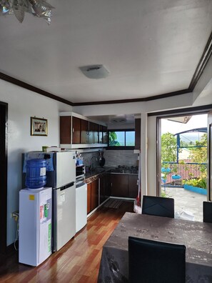 Mikrowelle, Ofen, Herdplatte, Geschirrspüler