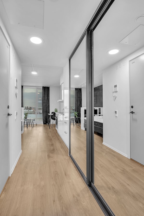 Basic Studio | Soundproofing, free WiFi - TotalApartments - Stakkevollvegen studio (Tromsø)