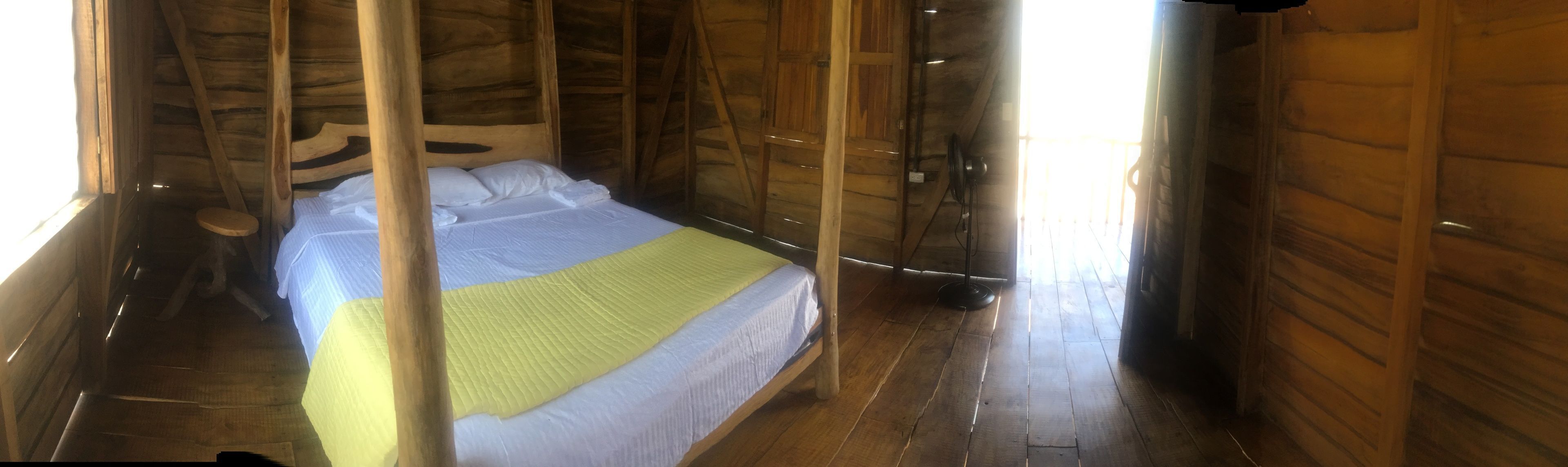 1 habitación, espacio para trabajar con laptop y wifi gratis 