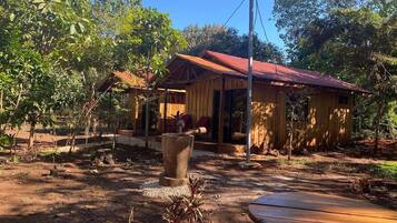 Cabane Familiale, vue jardin