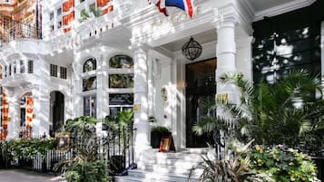 House | Exterior detail