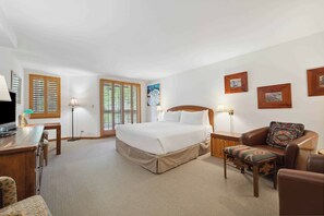 3 bedrooms, iron/ironing board, travel crib, WiFi