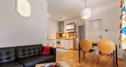 Comfortable 2-bedroom apartment in Zagreb city with AC, WiFi