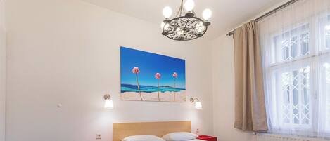 2 室のベッドルーム、アイロン / アイロン台、WiFi、ベッドシーツ