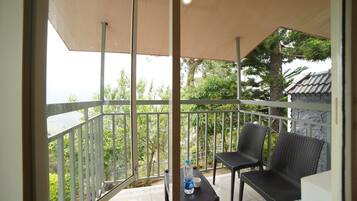 Premium Double Room, Valley View | Balcony view