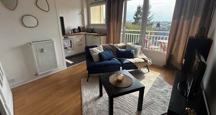"Bellevue - 35 m2 - parking - 10 min downtown - Normandy - Saint Lô