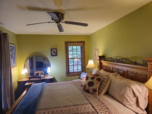 1 bedroom, desk, iron/ironing board, WiFi