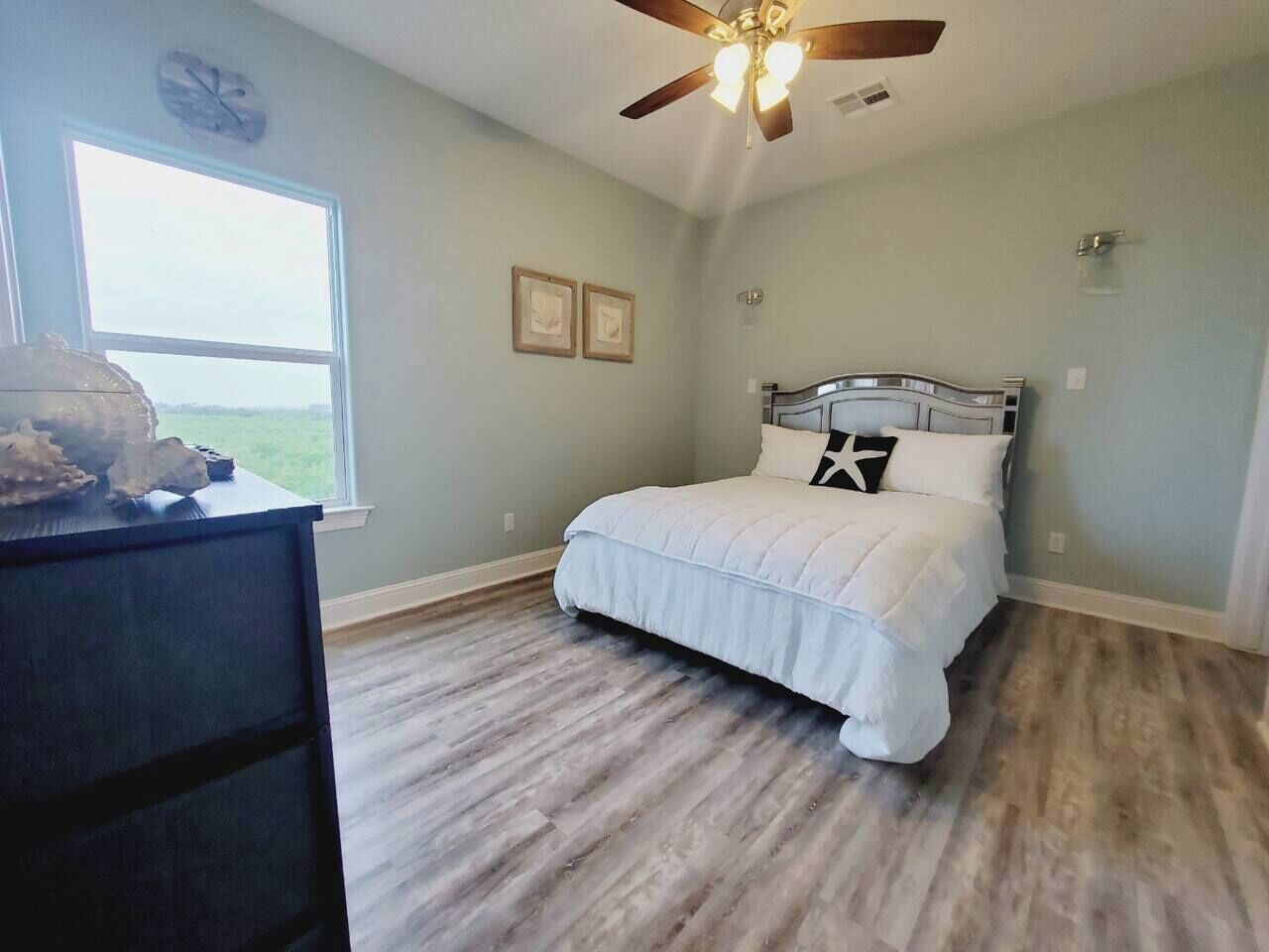 3 chambres, fer et planche à repasser, Wi-Fi gratuit, draps fournis