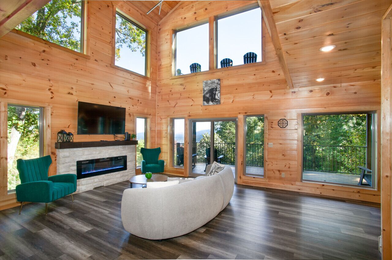 Smart TV, fireplace, stereo