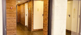 Spacious 4-bedroom apartment with AC, WiFi in charming Bat Yam