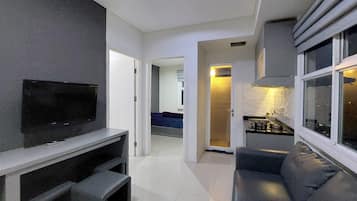 Apartment, 2 Bedrooms | Living area