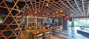 하이 리빈 아파트먼트 파라양안