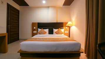 Super Deluxe Room | Desk, laptop workspace, soundproofing, free WiFi