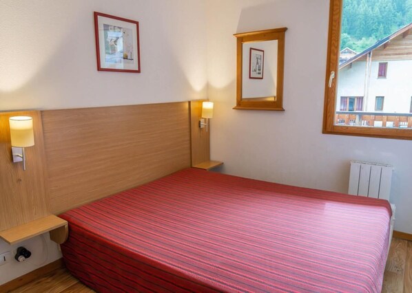 1 bedroom - 200m from resort center, swimming pool, balcony, tv, ski locker, 34m², Les Orres (Les Orres)