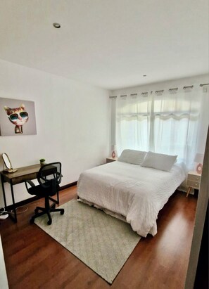2 bedrooms, iron/ironing board, WiFi, bed sheets - Bright, Peaceful Escape in Prime Escazú (San Rafael de Escazú)
