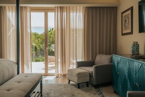 Living area - Luxury Pool Two Bedroom Suite (Punta Cana)
