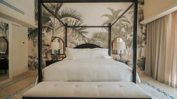 2 bedrooms, bed sheets