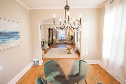 The Stallis Palace: Large 3BR House