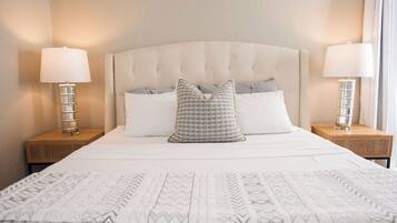 3 chambres, fer et planche à repasser, Wi-Fi, draps fournis