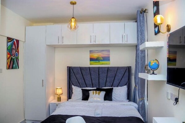 1 bedroom, WiFi, bed sheets - Hedgerow Studio JKIA Airport View Place
(Nairobi)