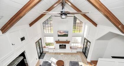 Elegant Pearland Retreat | Stylish & Peaceful Stay