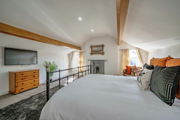 4 sovrum, värdeförvaringsskåp på rummet och strykjärn/strykbräda