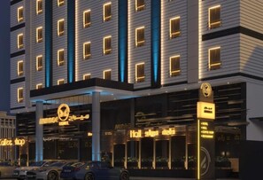 Front of property - Palette Luxury Mirage Hotel (Jeddah)