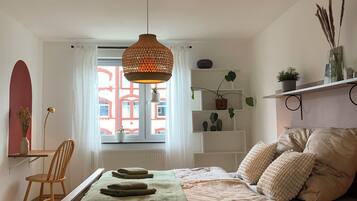 2 habitaciones, tabla de planchar con plancha, wifi y ropa de cama